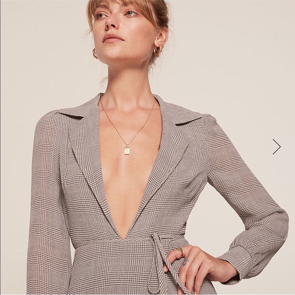 ❌SOLD❌ REFORMATION SALEM DRESS - Picture 4 of 6